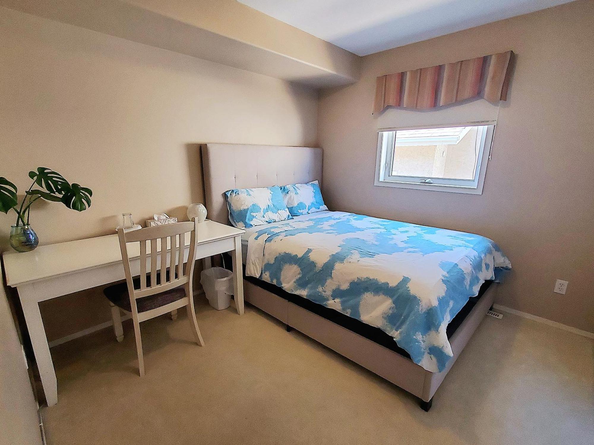 Saskatoon Lashyn Cove Homestay Bagian luar foto